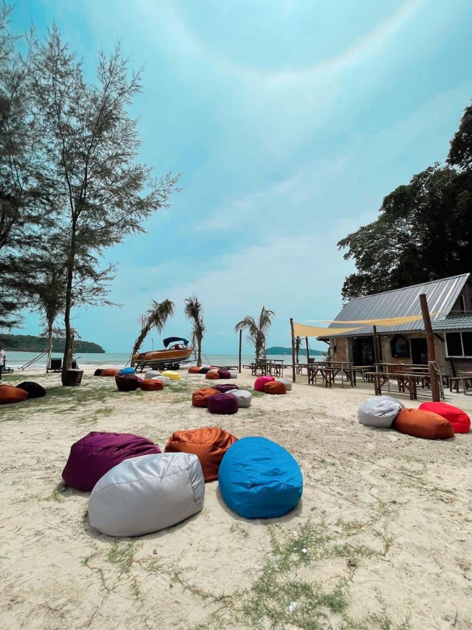 Langkawi Pantai Cenang - Private Beach Glamping Experience Exterior photo