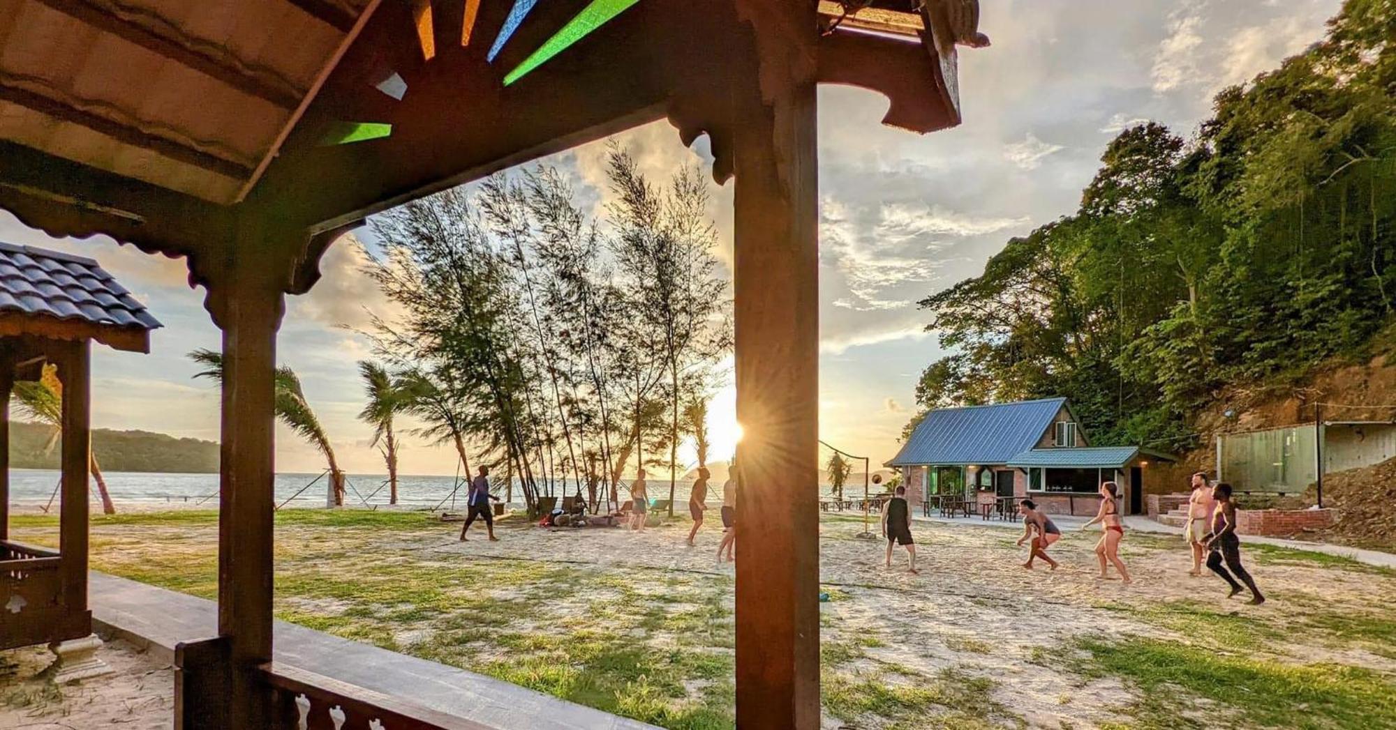 Langkawi Pantai Cenang - Private Beach Glamping Experience Exterior photo